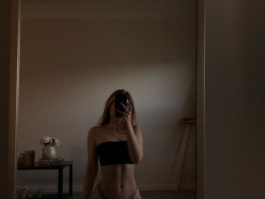 sexting and porn chat model photo Bunny 2